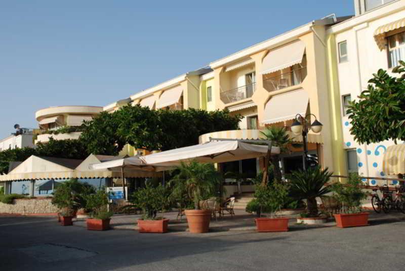 Hotel La Tonnara Amantea Eksteriør billede