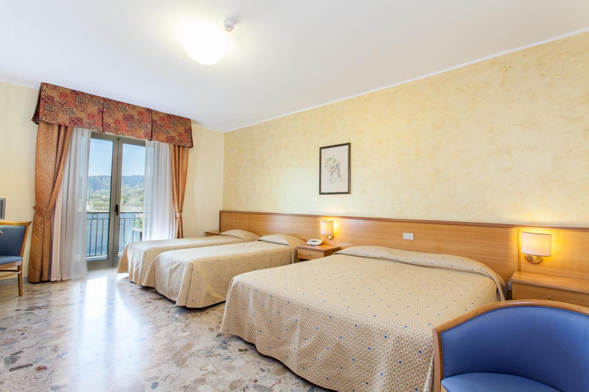 Hotel La Tonnara Amantea Værelse billede